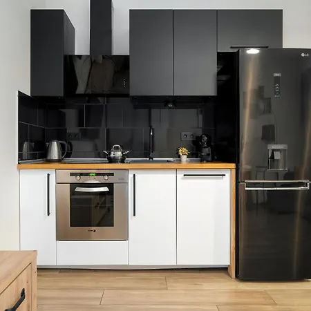 Апартаменти Modern For Couples Centre Of By Renters *