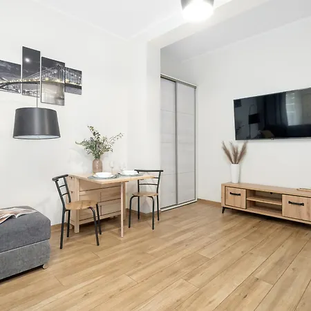Апартаменти Modern For Couples Centre Of By Renters Познань