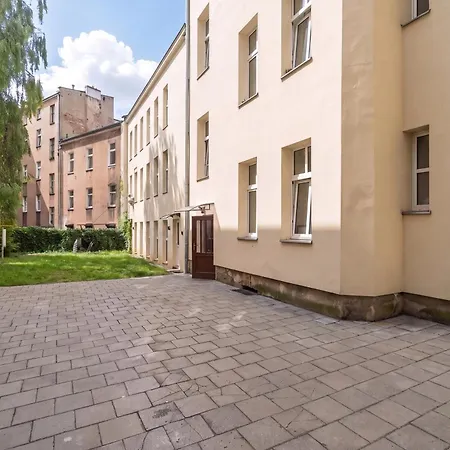 Апартаменти Modern For Couples Centre Of By Renters *
